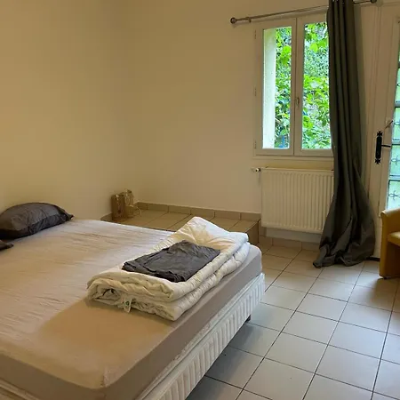 Maison De Arboree Avec Cachet * Nanterre